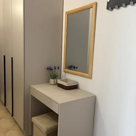 Przestronne Mieszkanie W Dogodnej Lokalizacji 아파트 라돔